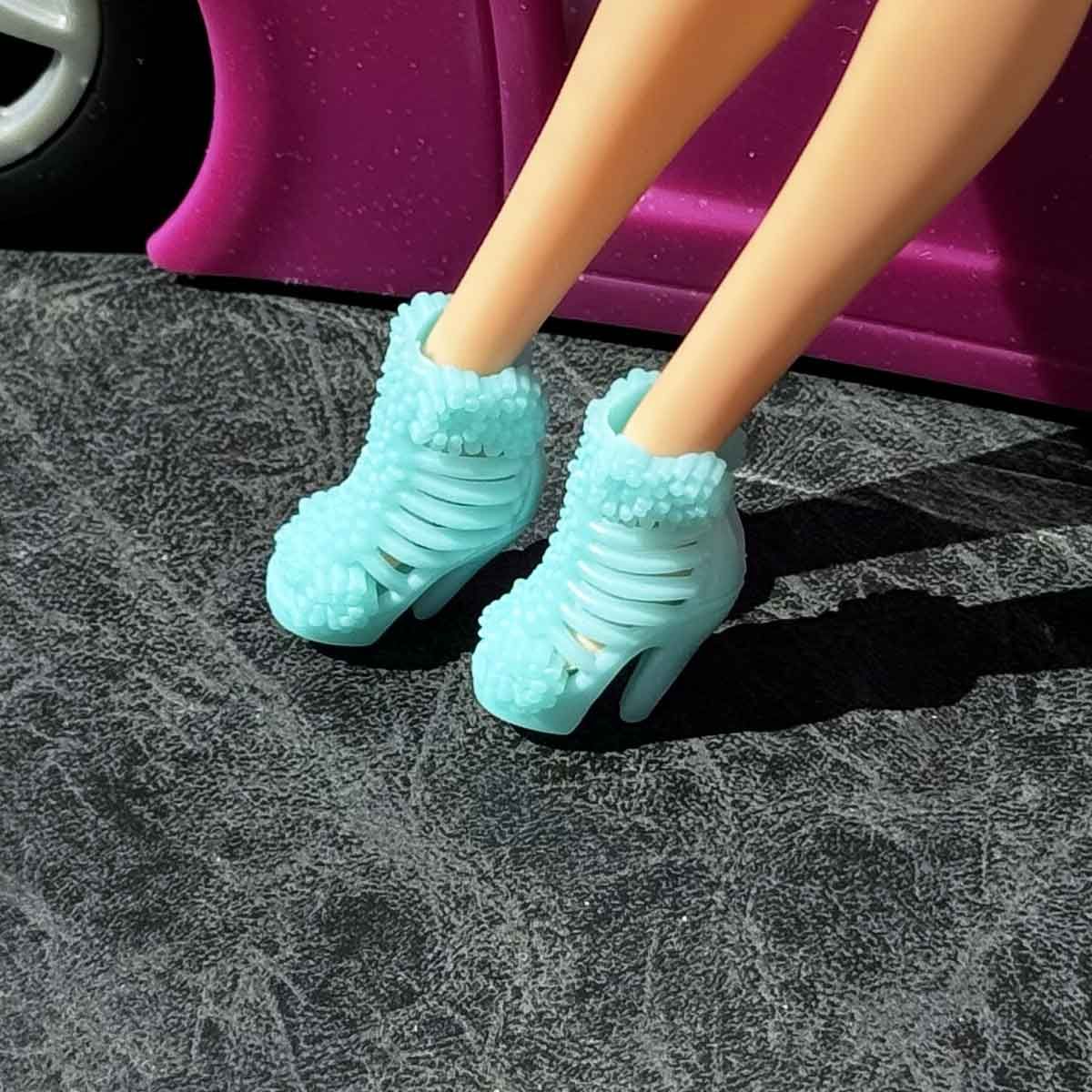 Barbie schoenen blauwe pumps met bondkraag en lange veters