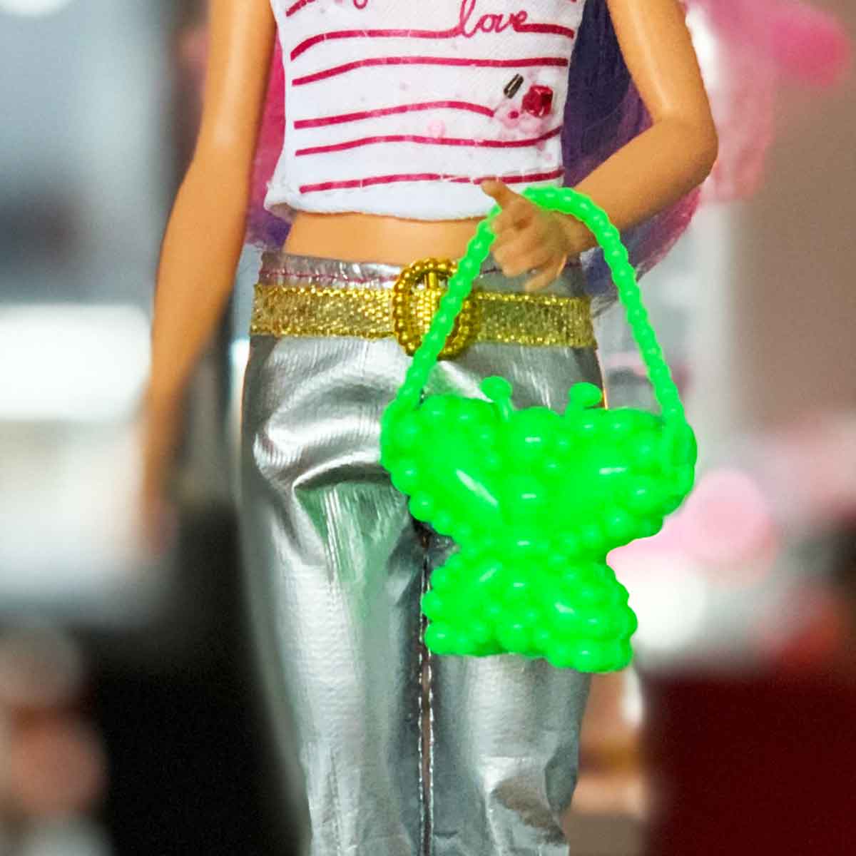 Barbie handtas neon groen in vlindermotief met kralen en kralen handvat