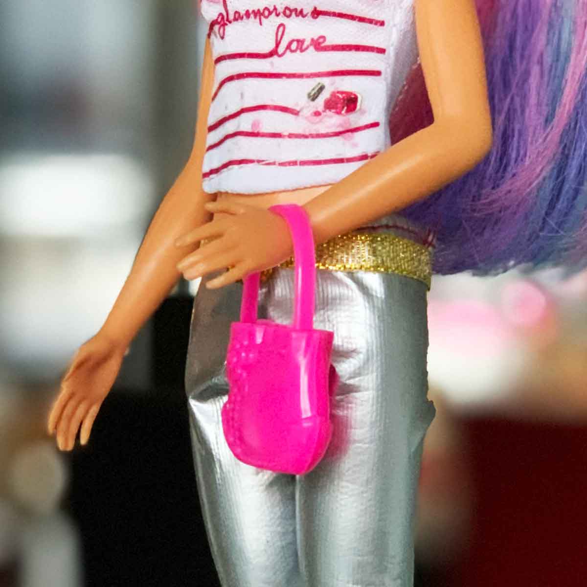 Barbie handtas roze met bloem en vetersluiting