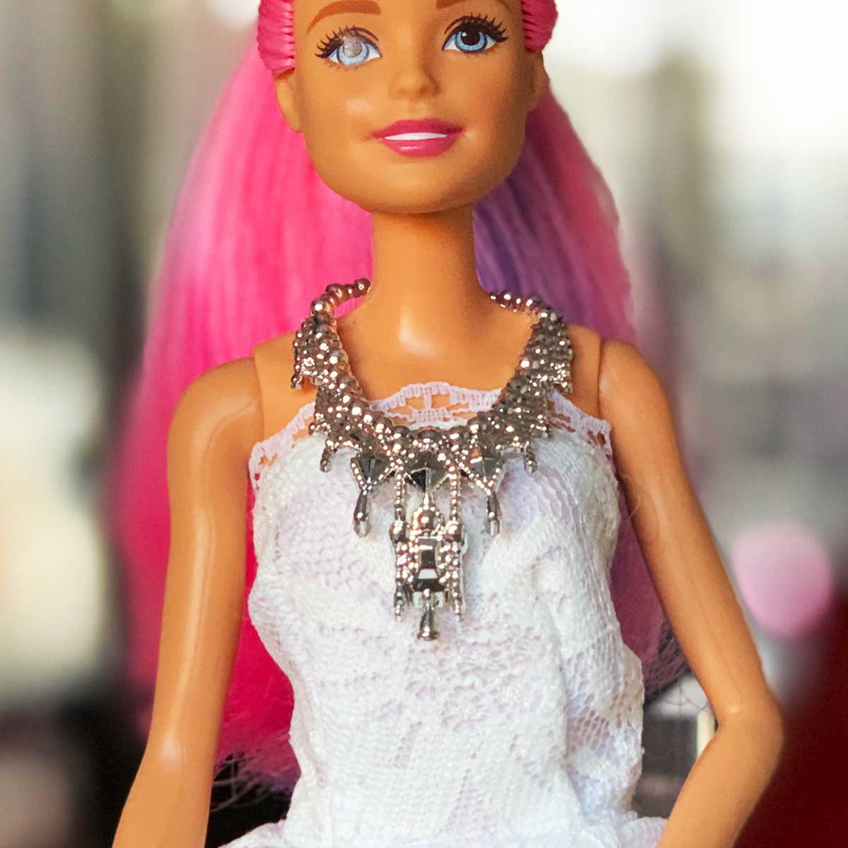 Barbie ketting zilver met diamanten en sierlijke draden