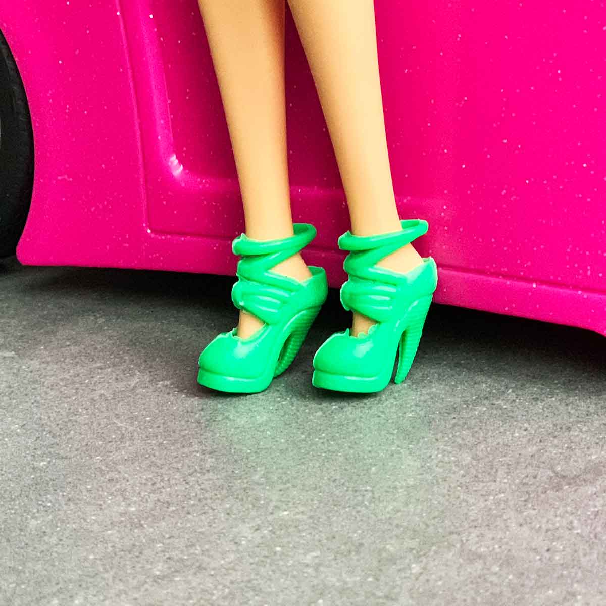 Barbie schoenen groene pumps met strik en sierlijke veters
