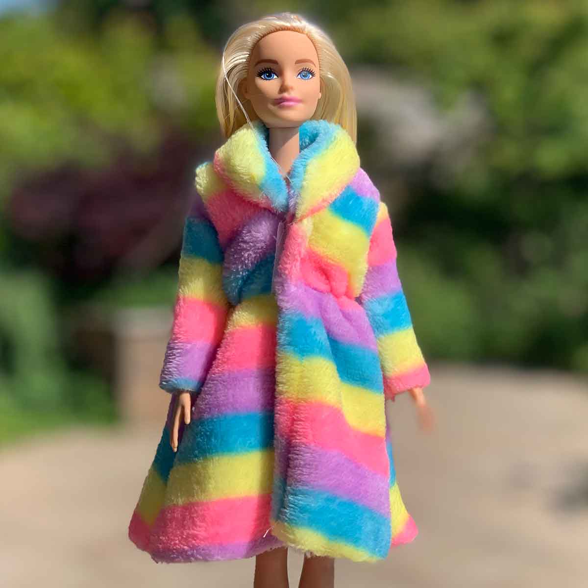 Barbie winterjas regenboog pastel met kraag