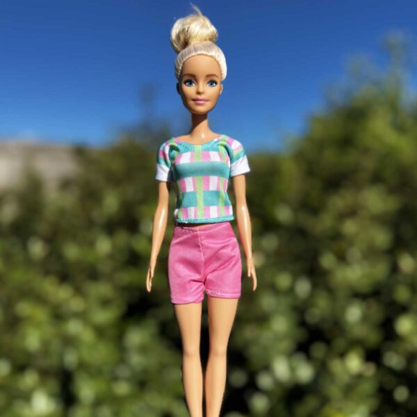 Barbie pyjama met fuchsia short en groen geruit shirt
