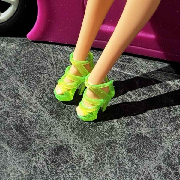 Barbie schoenen neon groene pumps met glitter riempjes