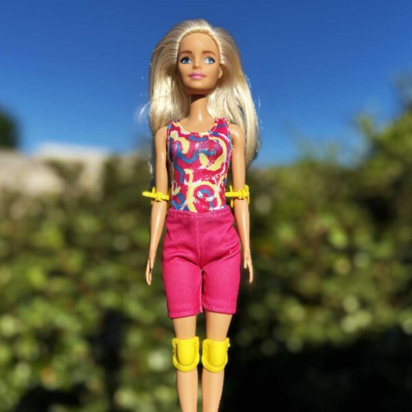 Barbie skate outfit 'Barbie Movie' met echte beschermers